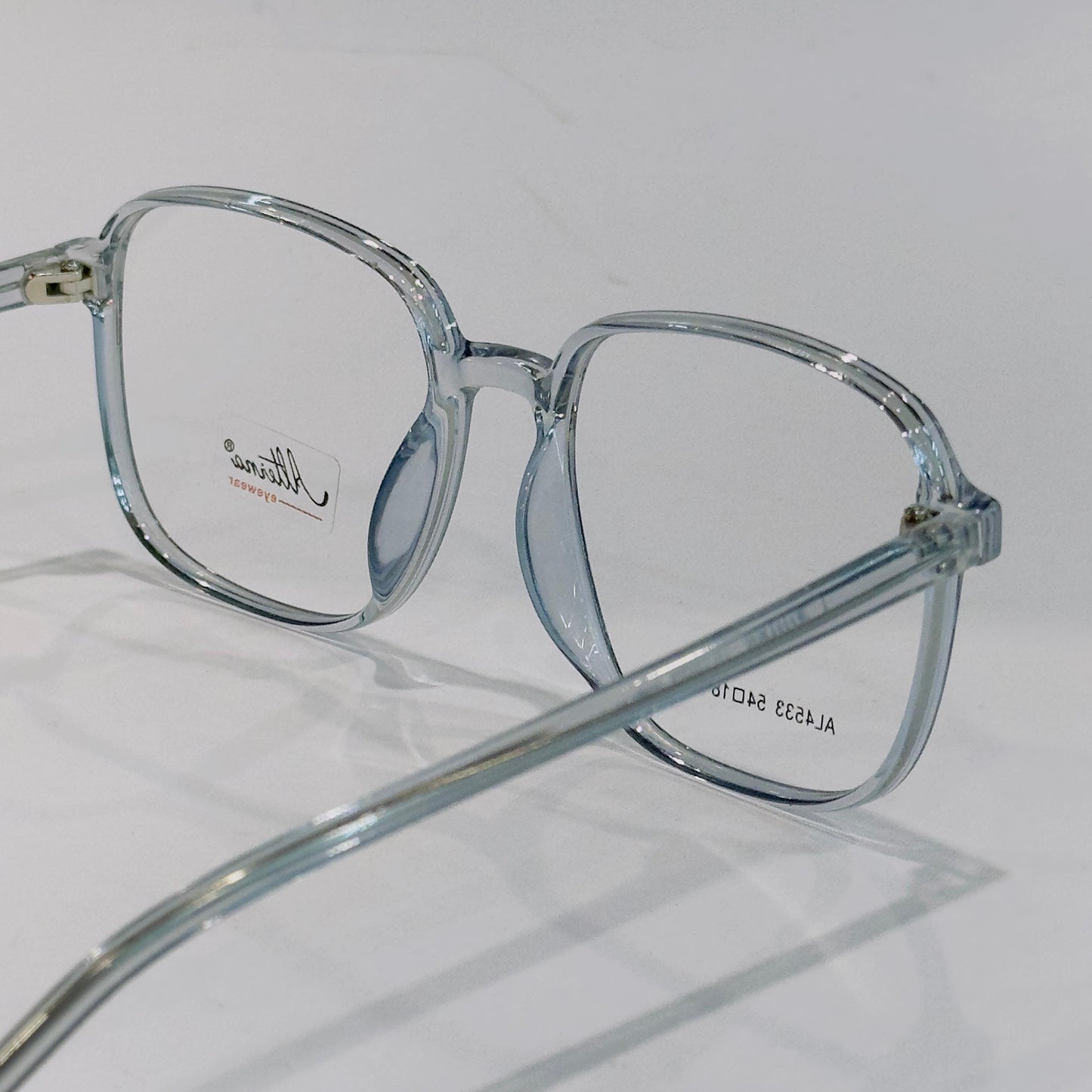 CRYSTAL LUXE