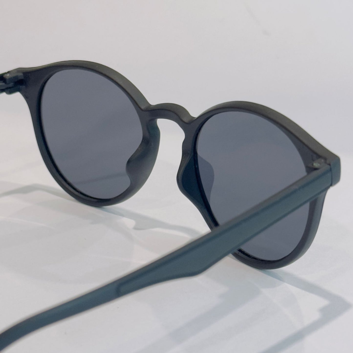 ZENITH BLACK